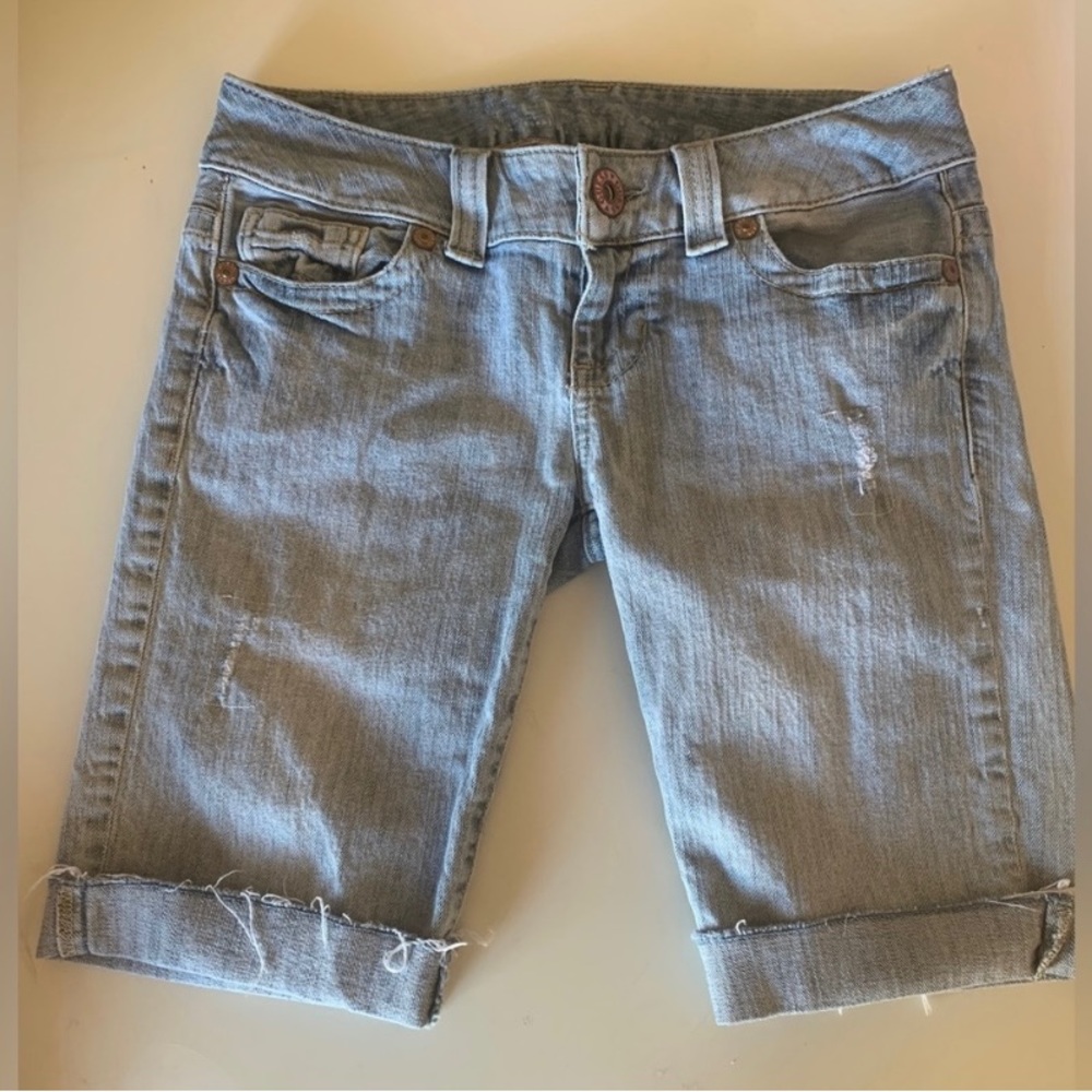 Guess Lightwash Distressed Cutoff Jean Shorts Sz 27